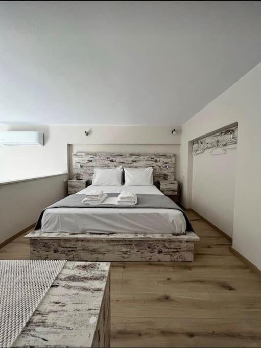 Chris Apartment With Loft Preveza Exterior foto